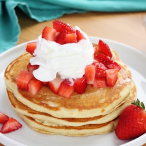 STRAWBERRY PANCAKES