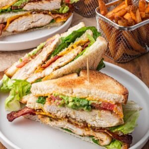 CHICKEN CLUB SANDWHICH
